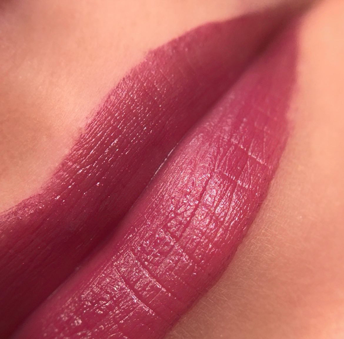 Divine Satin Liquid Lipstick