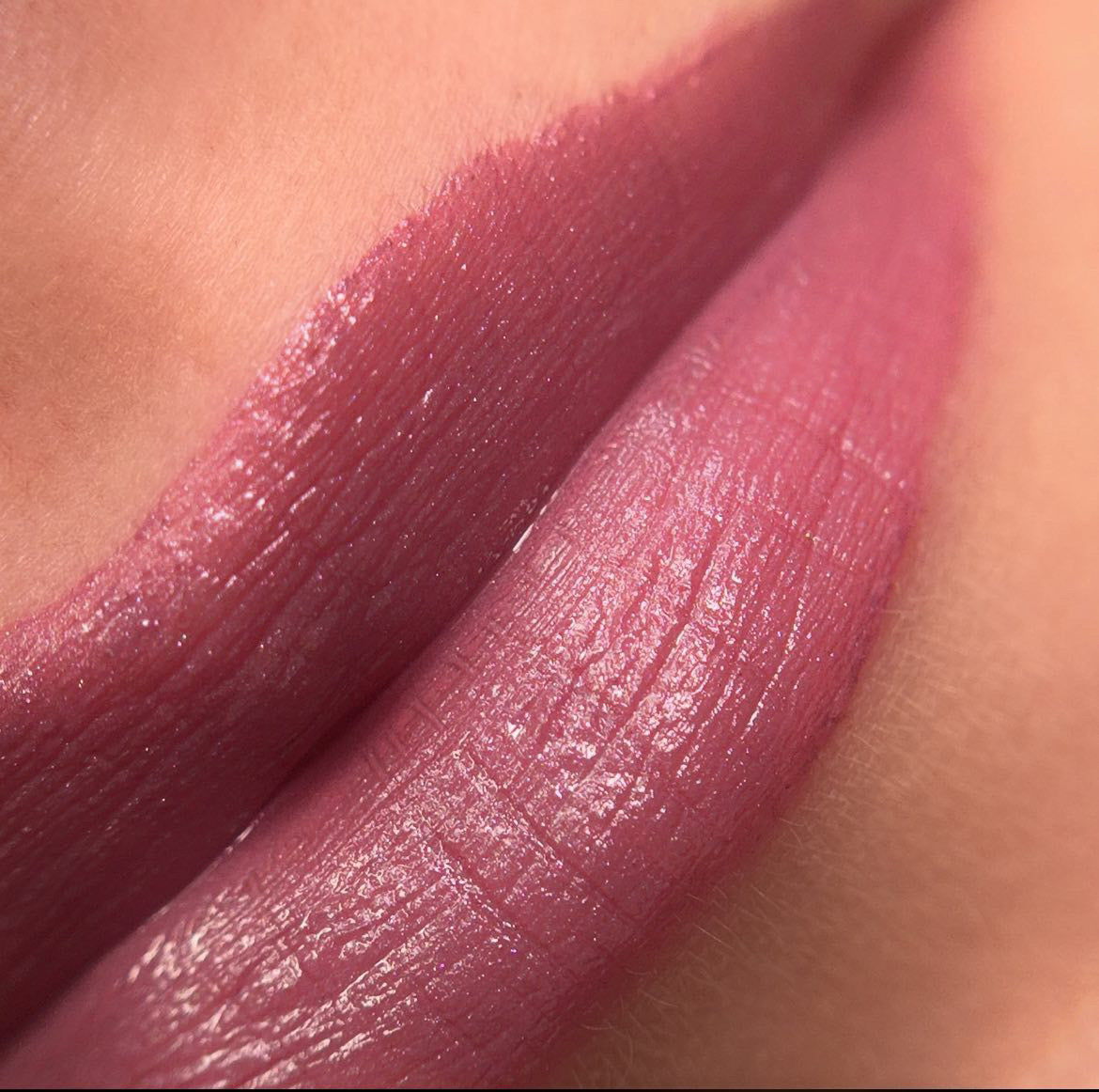 Poise Satin Liquid Lipstick