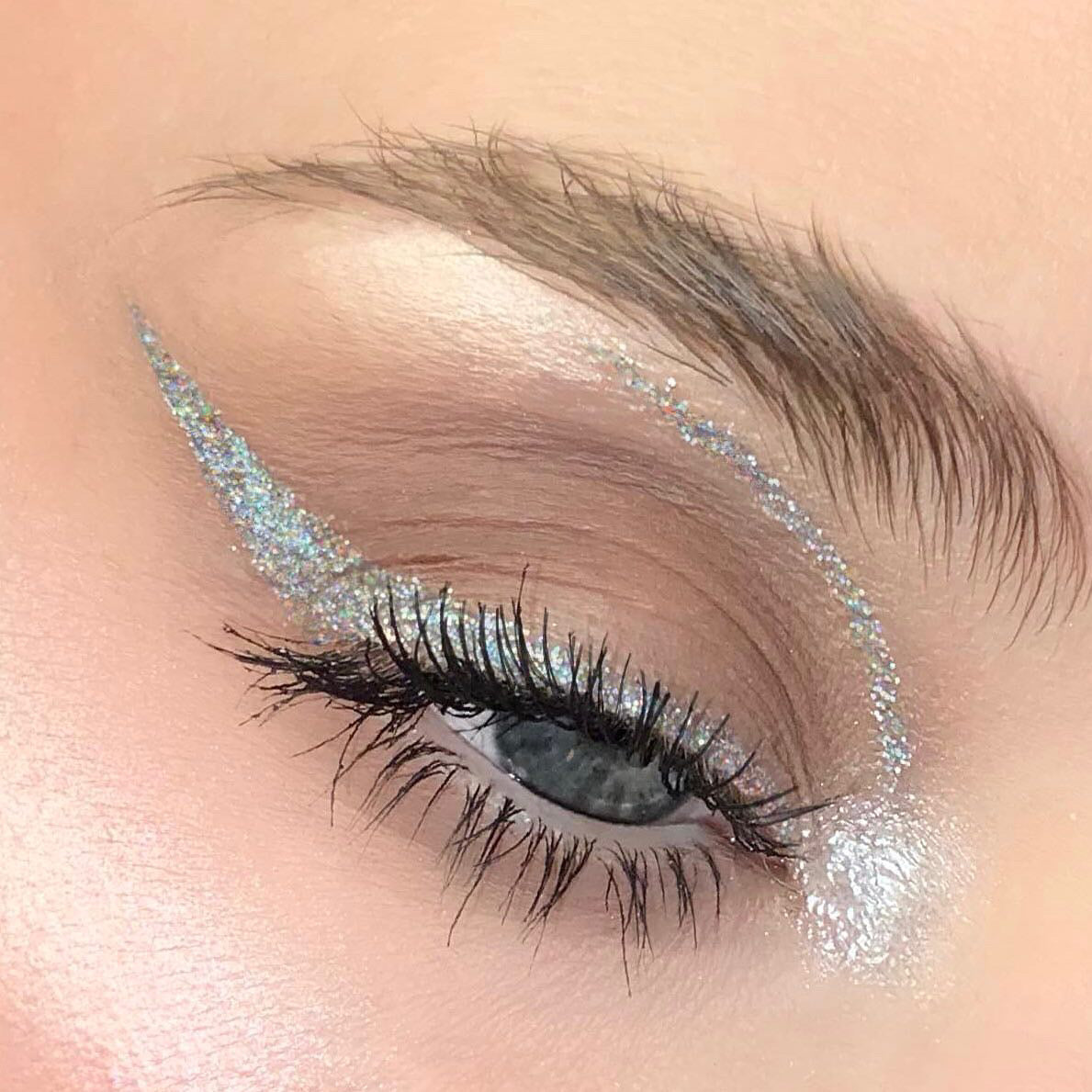 Glitter Glide Holographic Liquid Liner