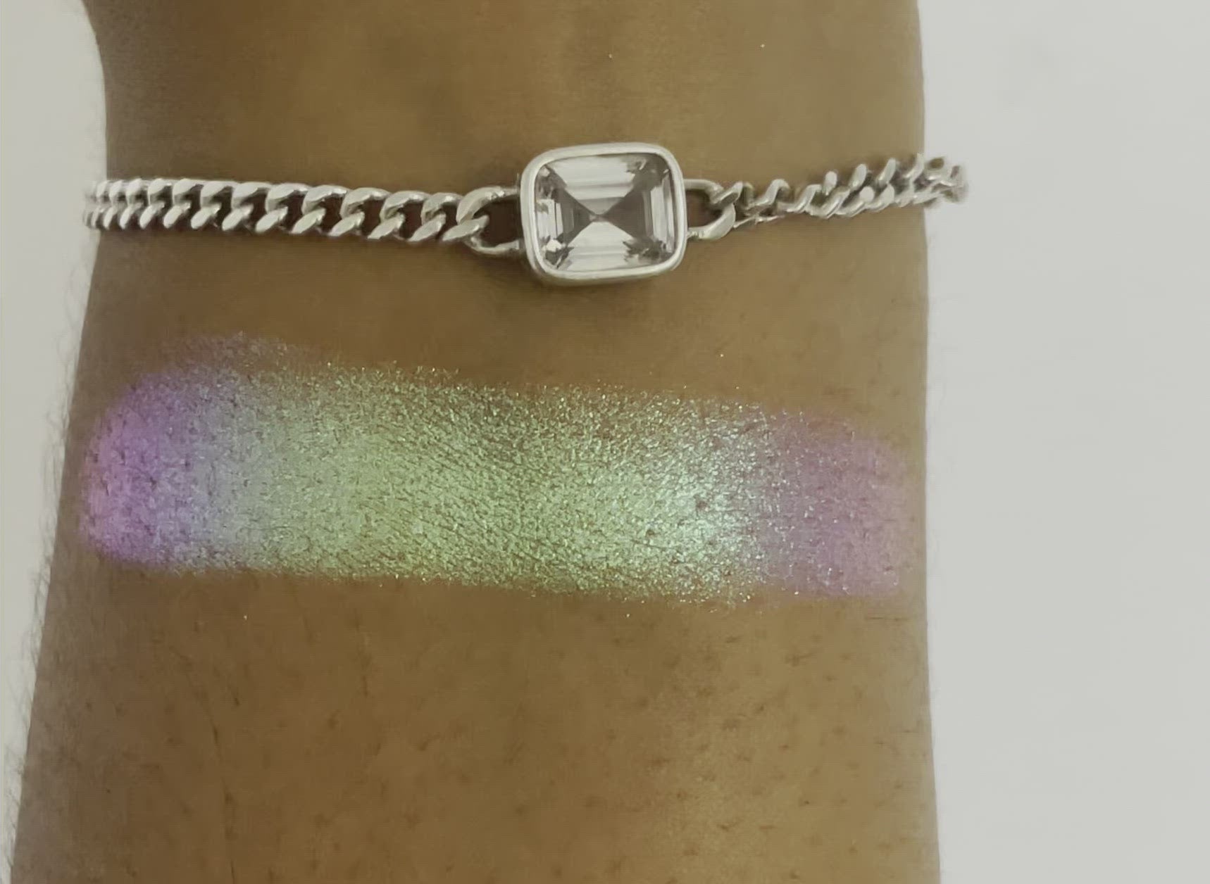 Falling [Iridescent Multichrome]