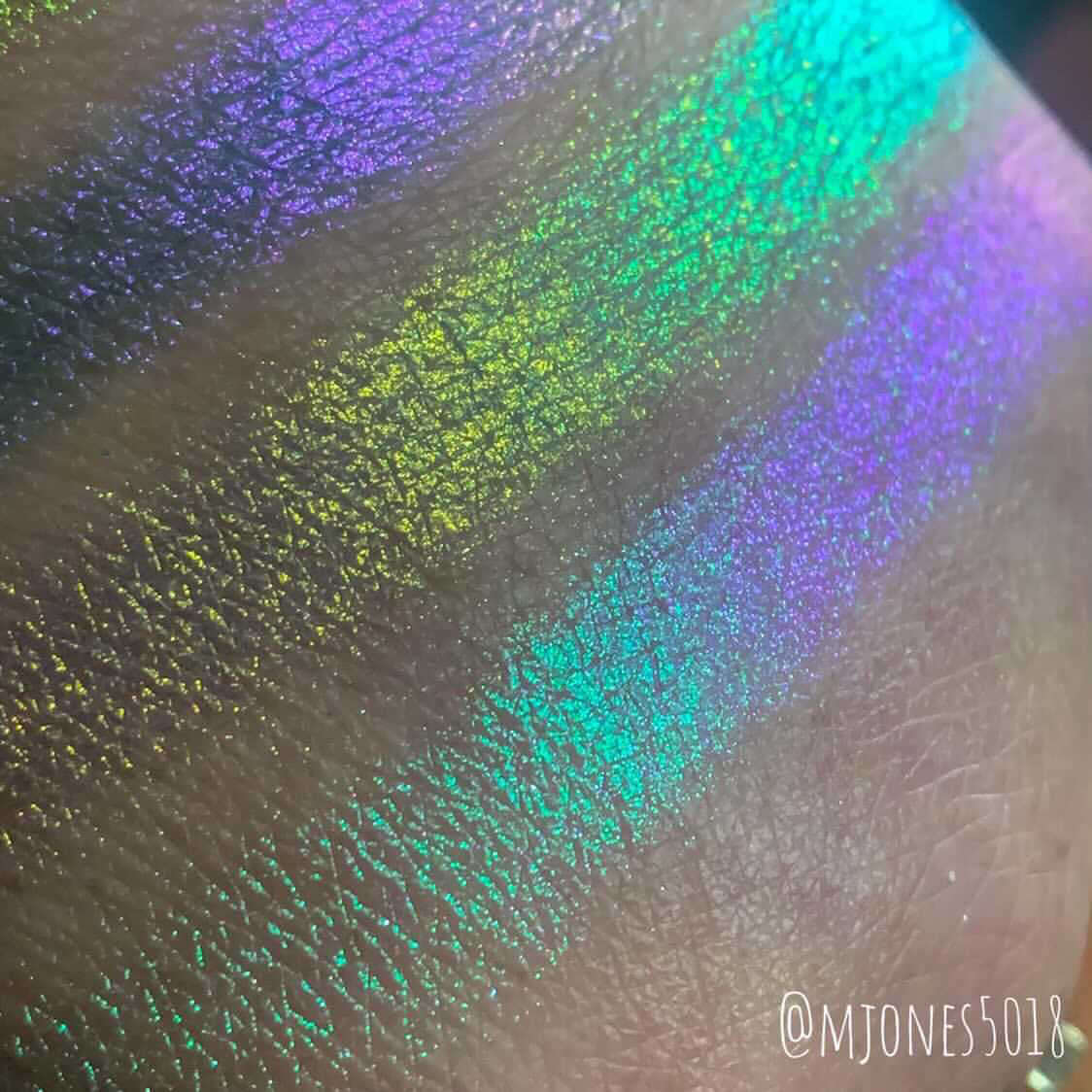 Quartz [Iridescent Multichrome]